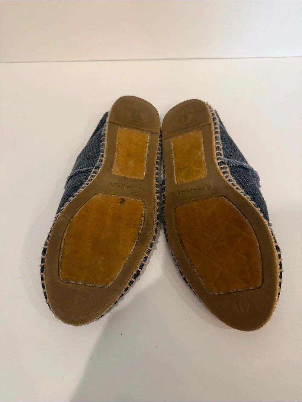 CHANEL Gray  Blue Denim CC Espadrille Flats sz 41